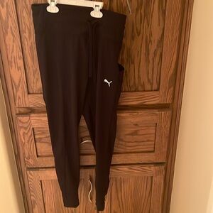PUMA Jogger/Leggings Size M EUC